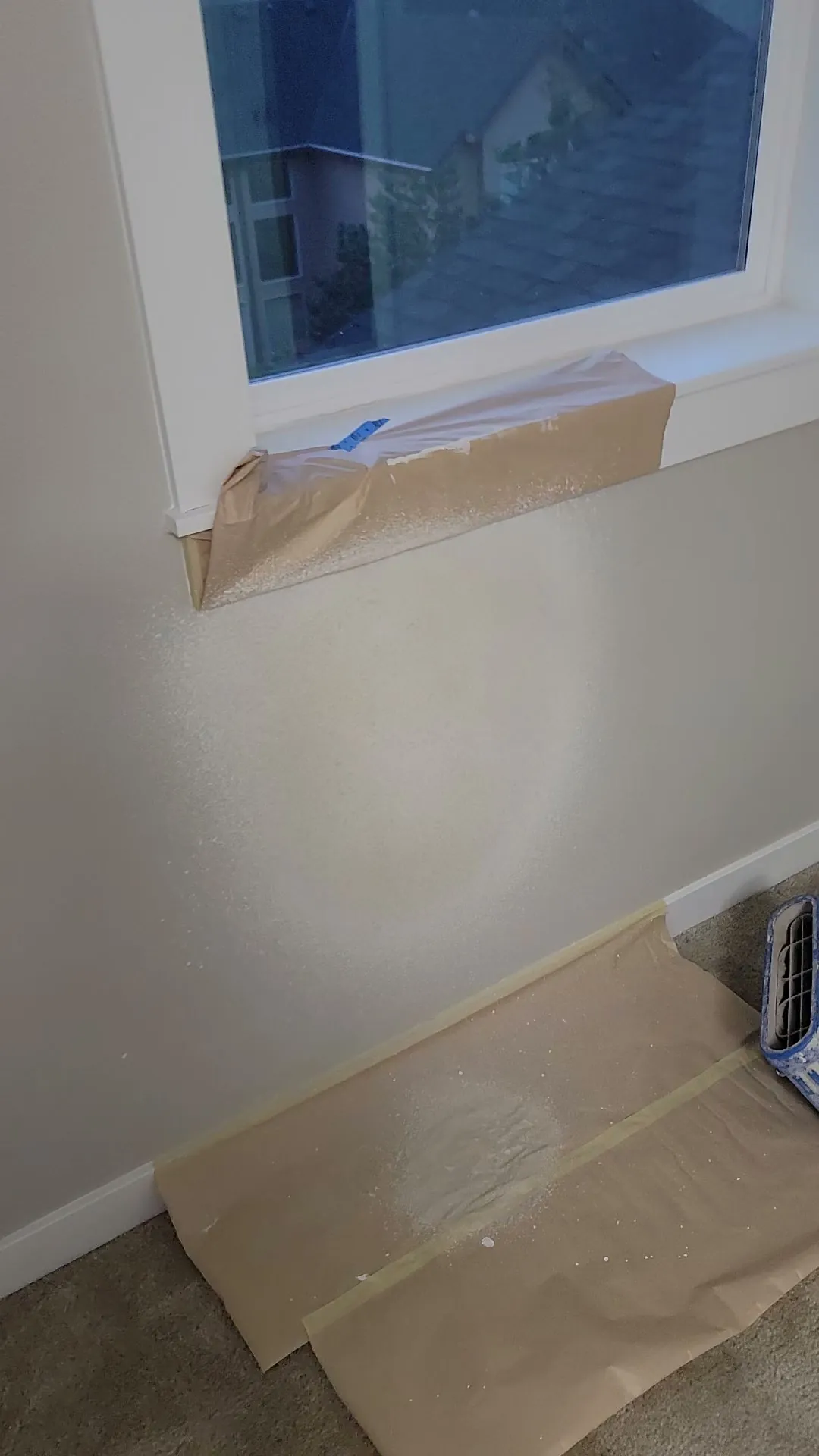 Repair: Finish coat under the window, texture blended