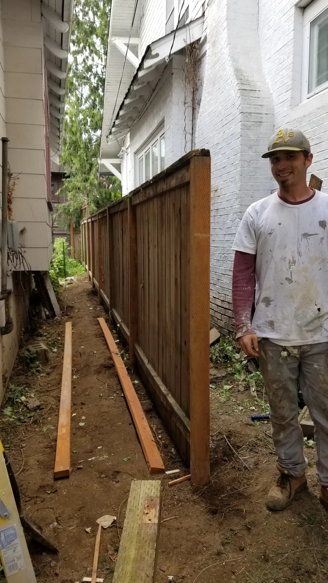SE Grant Ct Fence Post Repair